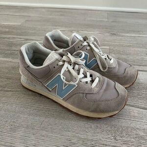 Women’s new balance shoes